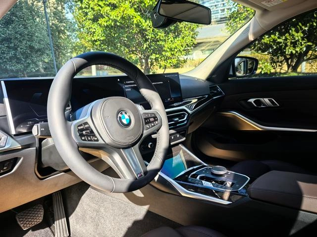 BMW 3 Series 2023 325Li M Sports suit exterior photo 8