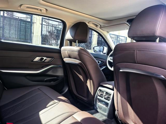 BMW 3 Series 2023 325Li M Sports suit interior photo 10
