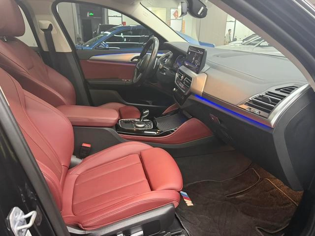 BMW X4 2022 xDrive 25i M Ensemble de sport intérieur photo 7