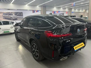 BMW X4 2022 xDrive 25i M Ensemble de sport intérieur photo 8