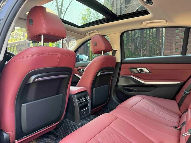 BMW 3 Series 2022 325Li M Sports suit interior photo 14