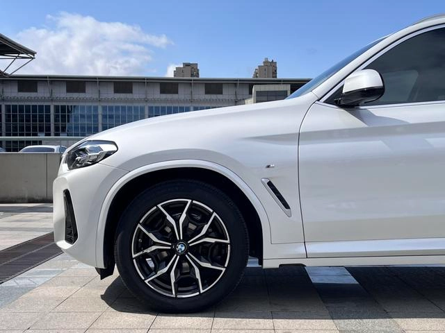 BMW X3 2022 xDrive25i M Sports suit exterior photo 5