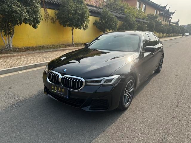 BMW 5 Series 2021 Restyling 525Li M Sports suit exterior photo 2