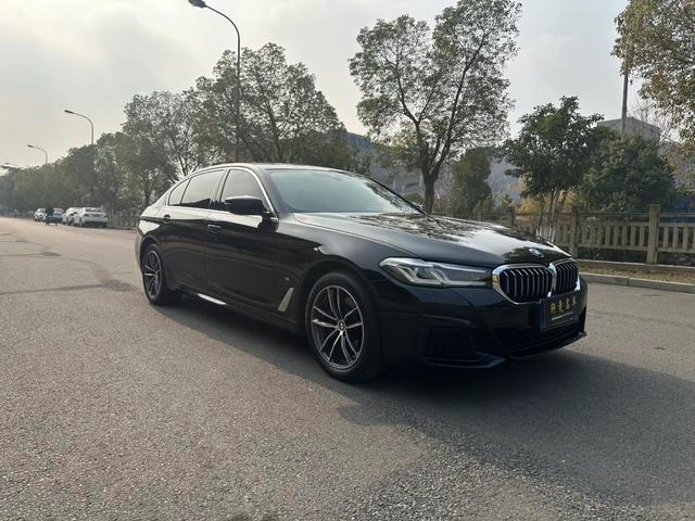 BMW 5 Series 2021 Restyling 525Li M Sports suit exterior photo 4