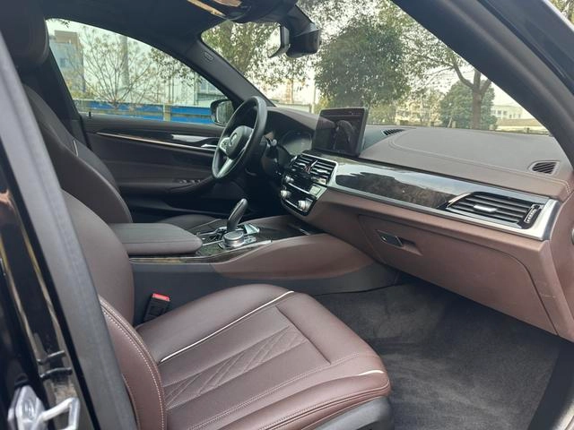 BMW 5 Series 2021 Restyling 525Li M Sports suit interior photo 20