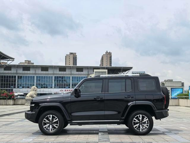 Tank 300 2023 City Edition 2.0T very type exterior photo 4 Tank 300 2023 City Edition 2.0T very type exterior photo 4
