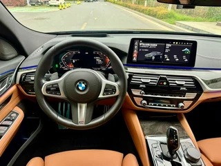BMW 6 Series GT 2022 630i M Conjunto deportivo exterior foto 7