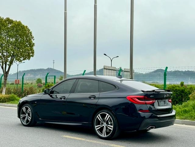 BMW 6 Series GT 2022 630i M Conjunto deportivo interior foto 13