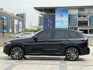 BMW X3 2022 Вторичная модификация xDrive30i Лидирующий M Ночной костюм экстерьер фото 7