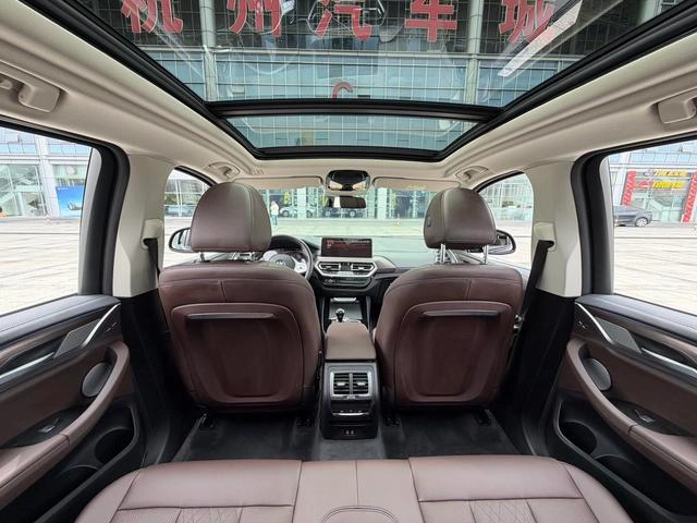 BMW X3 2022 Вторичная модификация xDrive30i Лидирующий M Ночной костюм интерьер фото 11