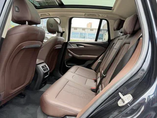 BMW X3 2022 Вторичная модификация xDrive30i Лидирующий M Ночной костюм интерьер фото 16