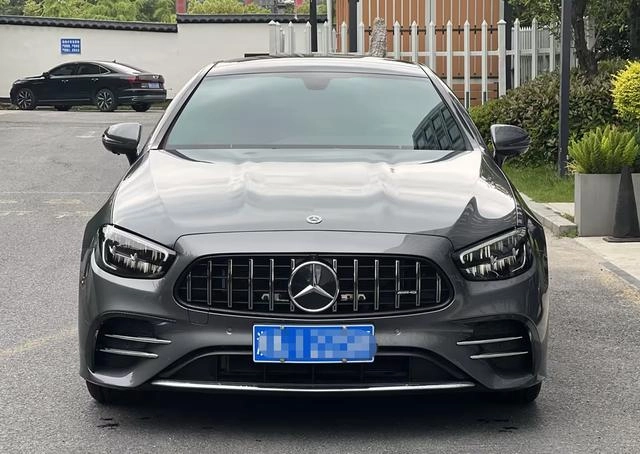 Mercedes-Benz E-Class (Imported) 2023 E 260 Coupe interior photo 9