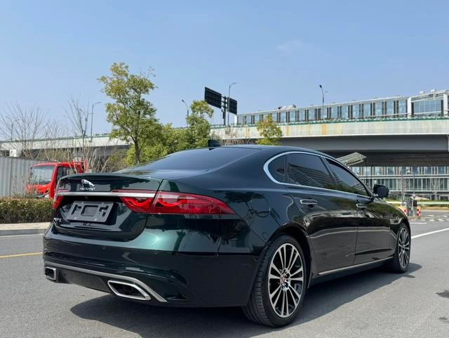 Jaguar XFL 2021 2.0T P250 Two-wheel drive exclusive deluxe edition interior photo 11