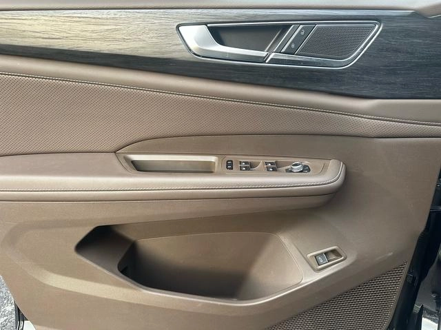 Volkswagen Viloran 2024 330TSI Luxury Edition interior photo 11