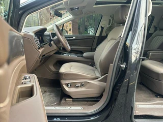 Volkswagen Viloran 2024 330TSI Luxury Edition interior photo 12