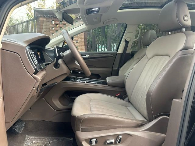 Volkswagen Viloran 2024 330TSI Luxury Edition interior photo 14