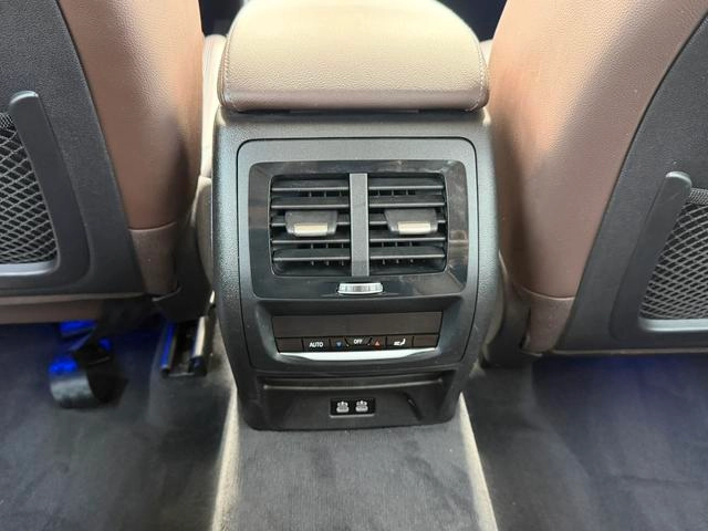 BMW X3 2021 Restyling xDrive28i Luxury Set interior photo 7
