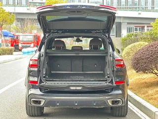 BMW X5 2022 Mise à jour xDrive 40Li M Ensemble de sport extérieur photo 8