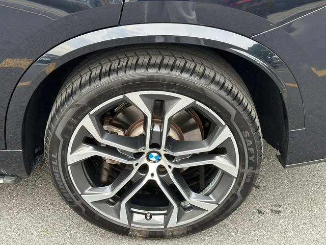 BMW X5 2022 Mise à jour xDrive 40Li M Ensemble de sport extérieur photo 10