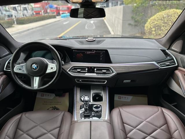 BMW X5 2022 Mise à jour xDrive 40Li M Ensemble de sport intérieur photo 20