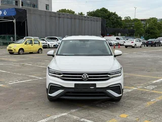 Volkswagen Tiguan L 2022 330TSI Version de confort automatique à deux roues motrices extérieur photo 2
