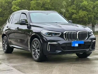 BMW X5 2022 Модификация xDrive 30Li Премиум-класса M Спортивный костюм экстерьер фото 3