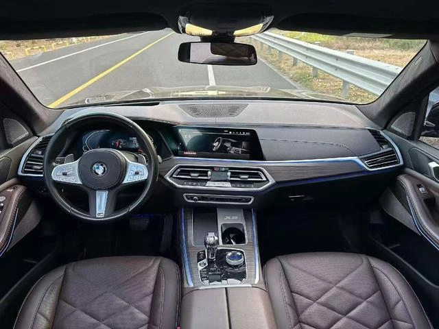 BMW X5 2022 Модификация xDrive 30Li Премиум-класса M Спортивный костюм интерьер фото 6