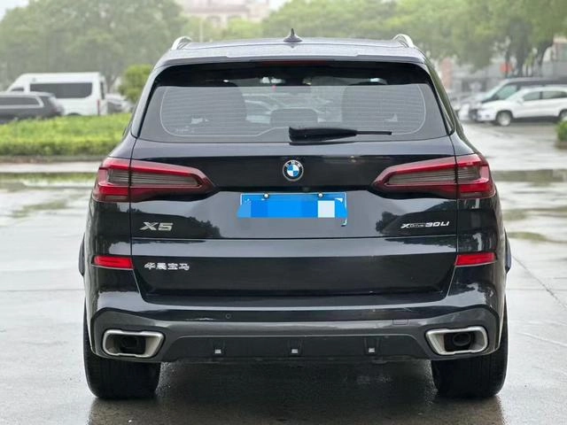 BMW X5 2022 Модификация xDrive 30Li Премиум-класса M Спортивный костюм интерьер фото 8