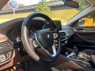 BMW 5 Series 2023 Модификация 530Li Лидирующий Роскошный набор интерьер фото 15