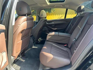 BMW 5 Series 2023 Модификация 530Li Лидирующий Роскошный набор интерьер фото 18