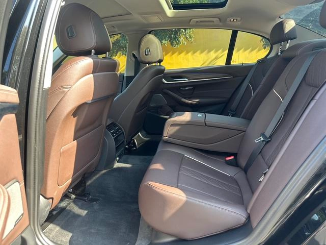 BMW 5 Series 2023 Модификация 530Li Лидирующий Роскошный набор интерьер фото 18