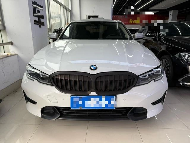 BMW 3 Series 2022 320i Ensemble de sport extérieur photo 2