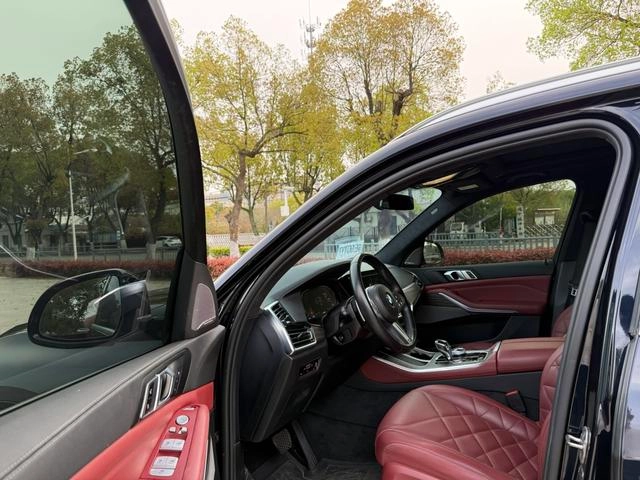BMW X5 2022 Restyling xDrive 40Li M Sports suit exterior photo 4