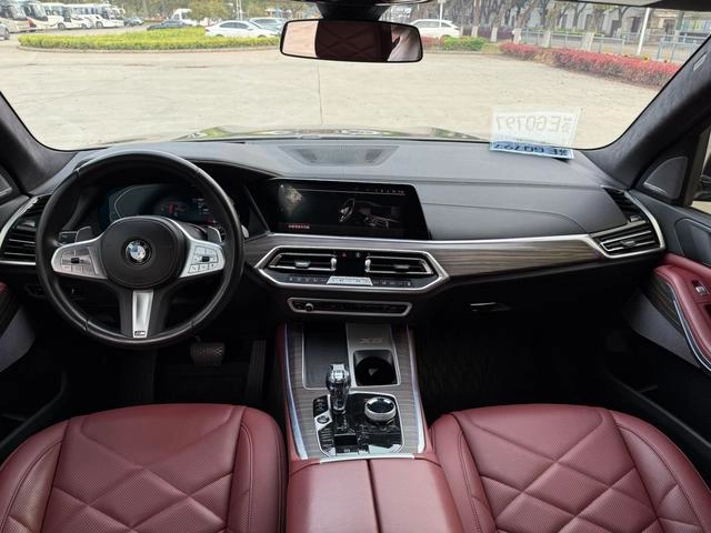 BMW X5 2022 Restyling xDrive 40Li M Sports suit interior photo 8