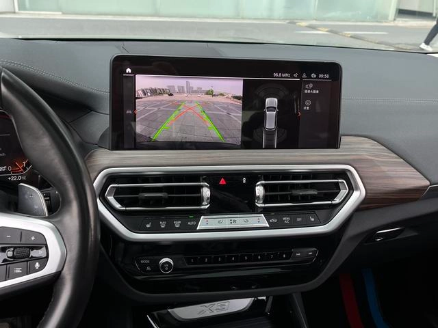 BMW X3 2022 xDrive30i Leading Type M Obsidian Night Suit interior photo 18