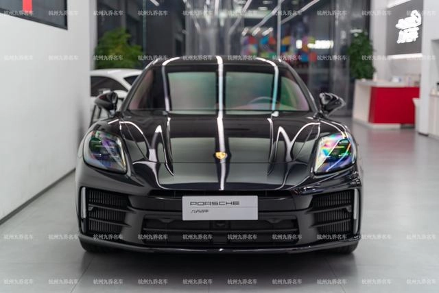 Porsche Panamera 2024 Panamera 4 Executive extension 2.9T exterior photo 2