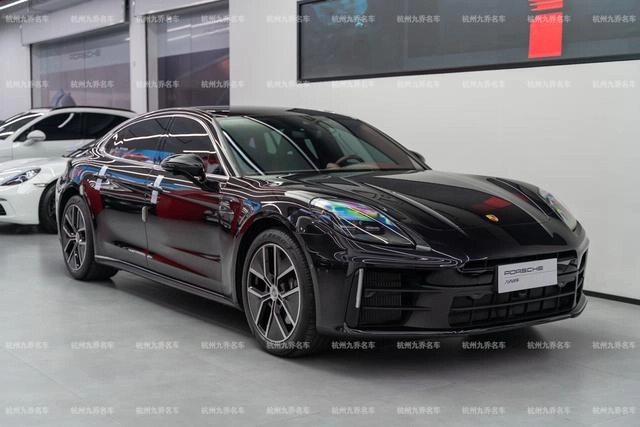 Porsche Panamera 2024 Panamera 4 Executive extension 2.9T exterior photo 3