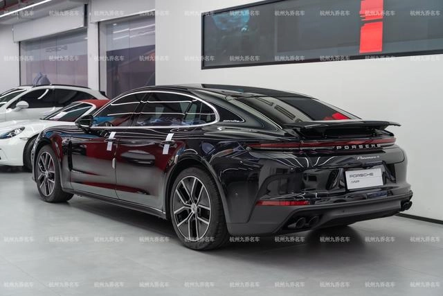 Porsche Panamera 2024 Panamera 4 Executive extension 2.9T exterior photo 5