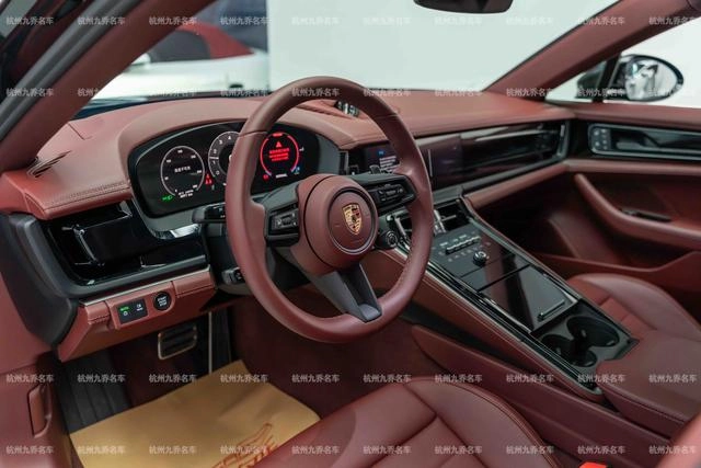 Porsche Panamera 2024 Panamera 4 Executive extension 2.9T interior photo 15