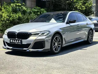 BMW 5 Series 2021 525i M Sports suit exterior photo 1