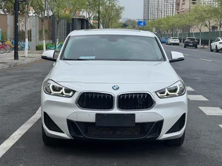 BMW X2 2022 sDrive25i M Спортивный костюм экстерьер фото 2