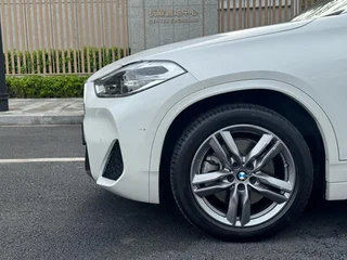 BMW X2 2022 sDrive25i M Спортивный костюм экстерьер фото 6
