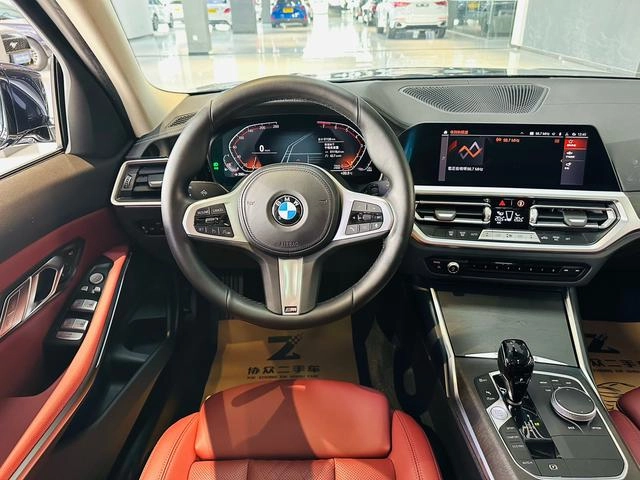 BMW 3 Series 2022 325i M Sports suit exterior photo 6