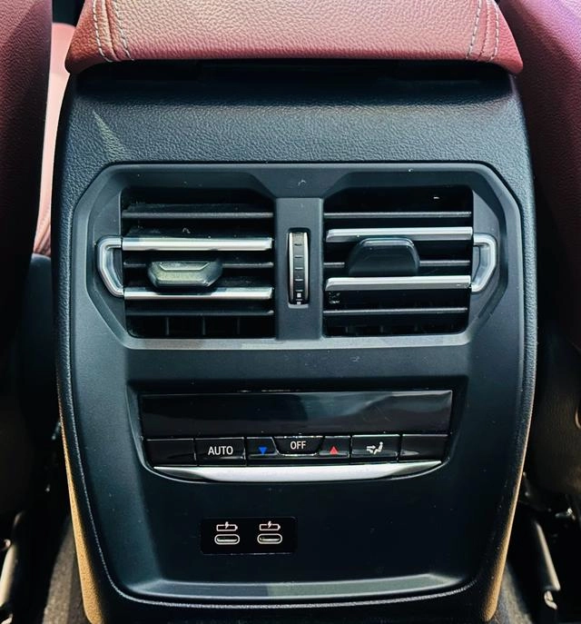 BMW 3 Series 2022 325i M Sports suit interior photo 13