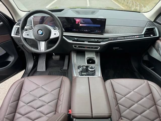 BMW X5 2023 xDrive30Li M Ensemble de sport intérieur photo 11
