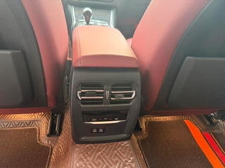 BMW 3 Series 2022 325Li M Спортивный костюм интерьер фото 12