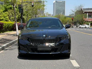 BMW 5 Series 2025 Restyling 530Li Premium Class M Sports suit exterior photo 2