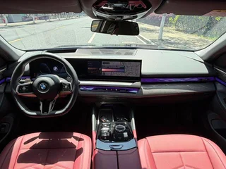 BMW 5 Series 2025 Restyling 530Li Premium Class M Sports suit interior photo 8