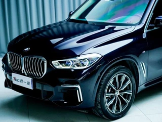 BMW X5 2022 xDrive 30Li Premium Class M Sports suit exterior photo 2