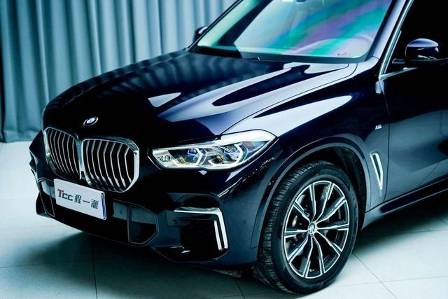 BMW X5 2022 xDrive 30Li Premium Class M Sports suit exterior photo 5